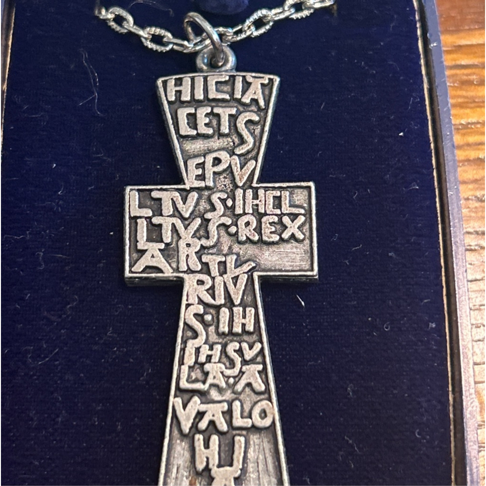 Laughing Monarch King Arthur's Cross Pewter Necklace Silver 26 inches